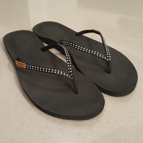 reef fabric flip flops